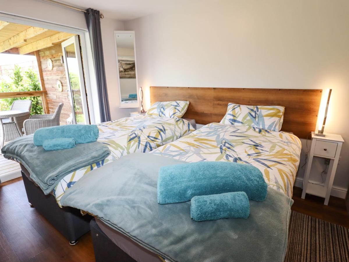 Meols Holiday Lodge Wirral Extérieur photo